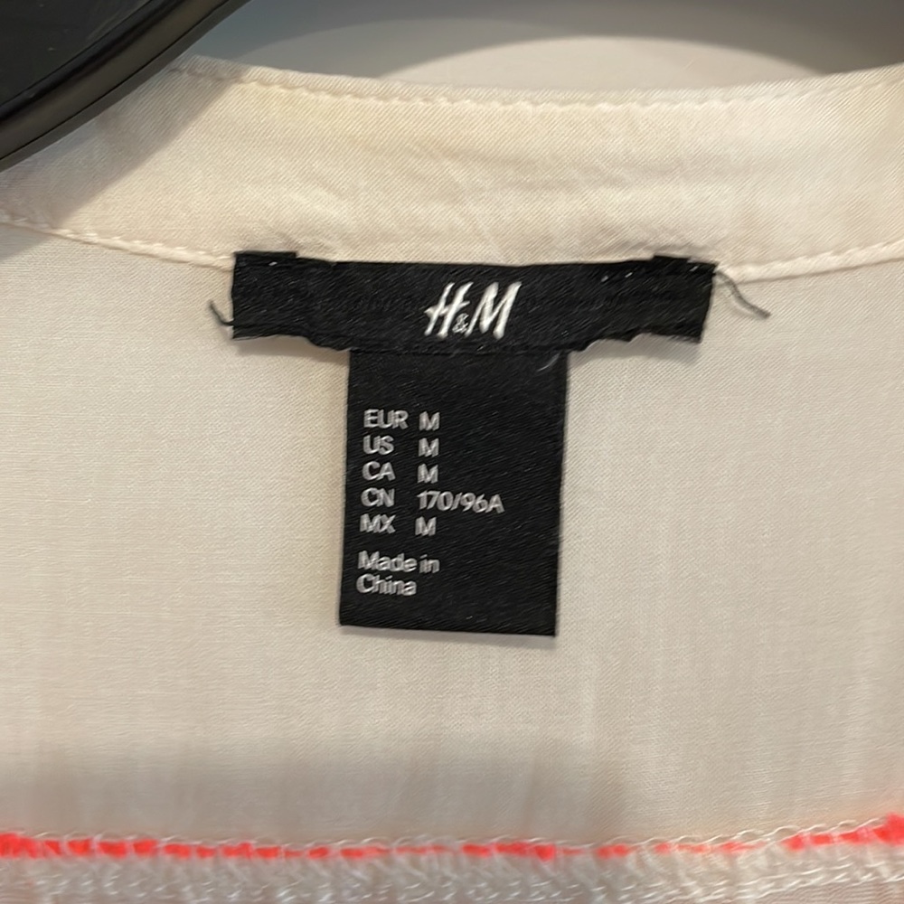Summer Blouse from H&M. - Picture 2 of 6